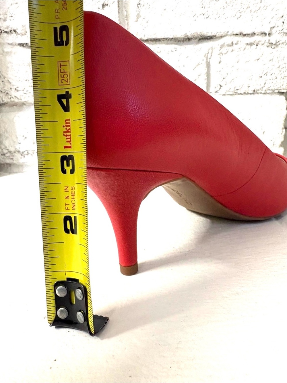 NEW Bandolino Red Genuine Leather Pointed Toe Pumps - 8.5M - Picture 10 of 10